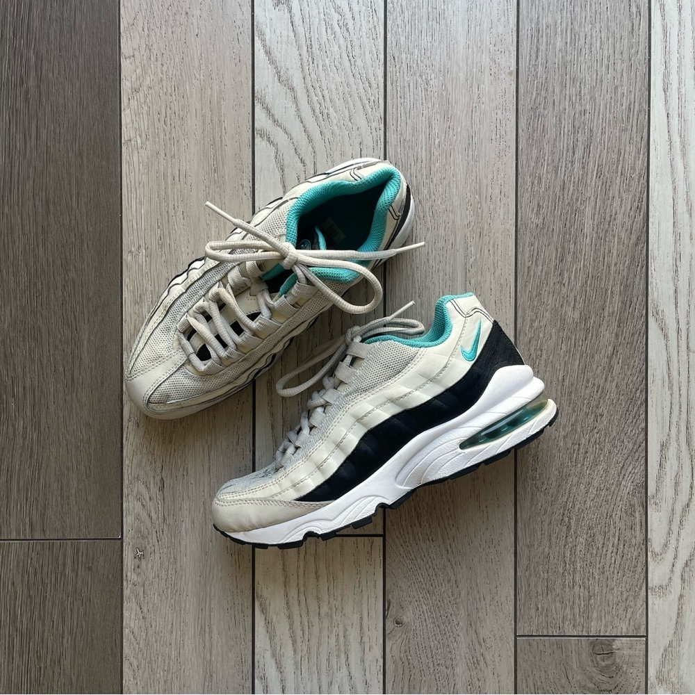 Nike AirMax 95 Women’s Light Bone Turquiose